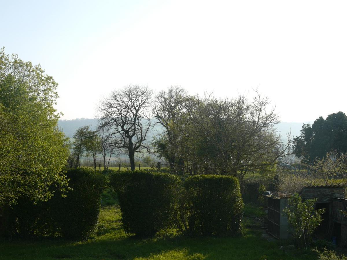 Les Miquelots Bed and Breakfast Pont-d'Ouilly Eksteriør billede